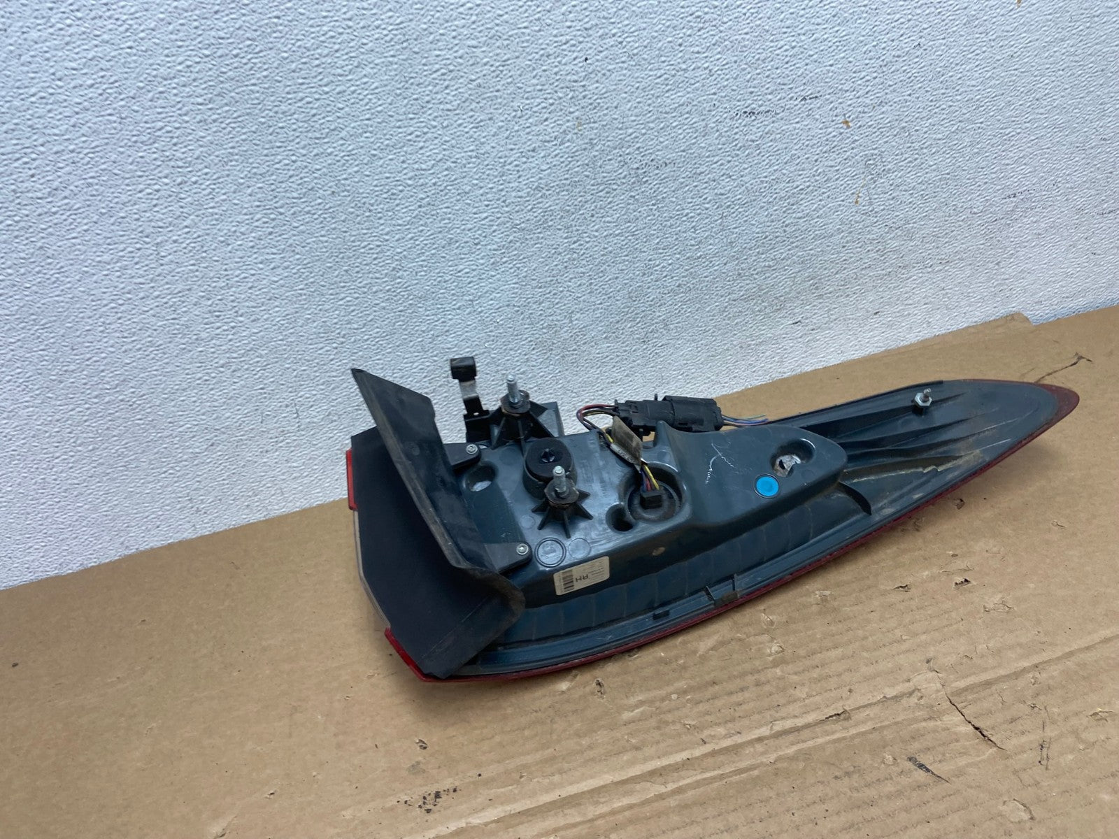 2013 to 2016 Ford Fusion Right Passenger RH Side Tail Light AD3913 LK4