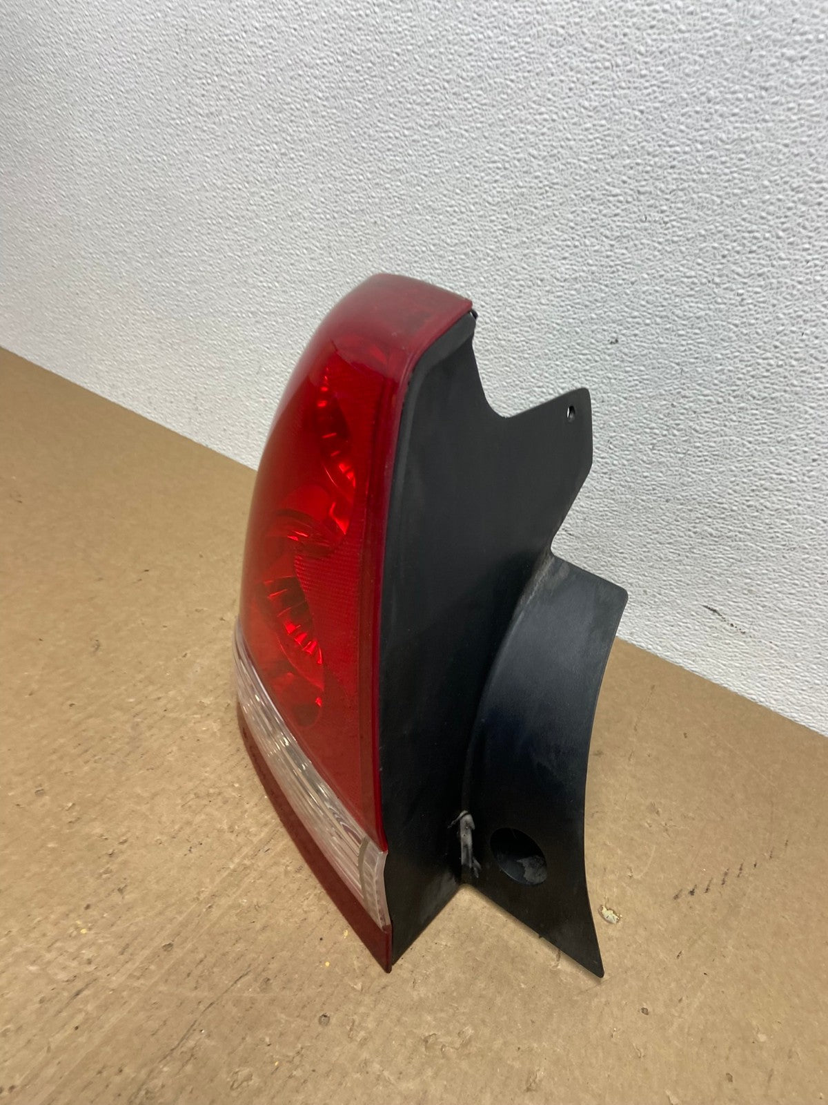 2004 2007 Chevrolet Malibu Hatchback Left Driver LH Side Tail Light AC1315 LK1