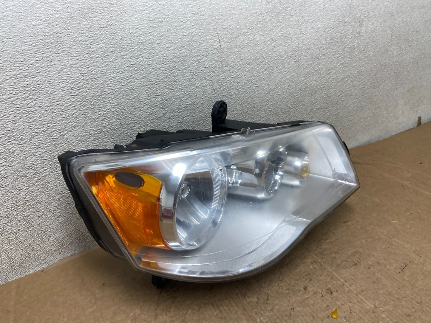 2011 to 2016 Chrysler Town and Country Right Passenger Headlight AA27472