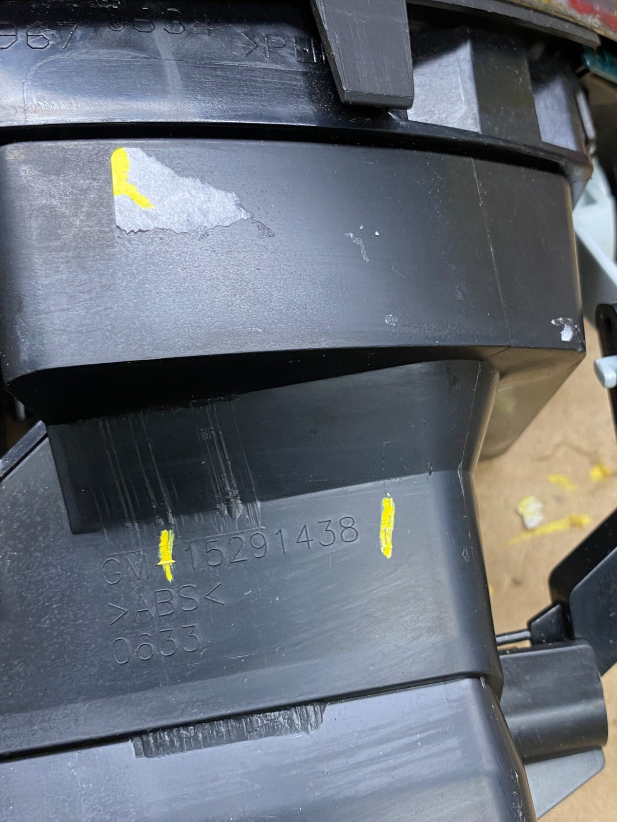 2008 to 2017 Buick Enclave Dash Center Clock Bezel Air Vent Trim Oem X1207 DG5