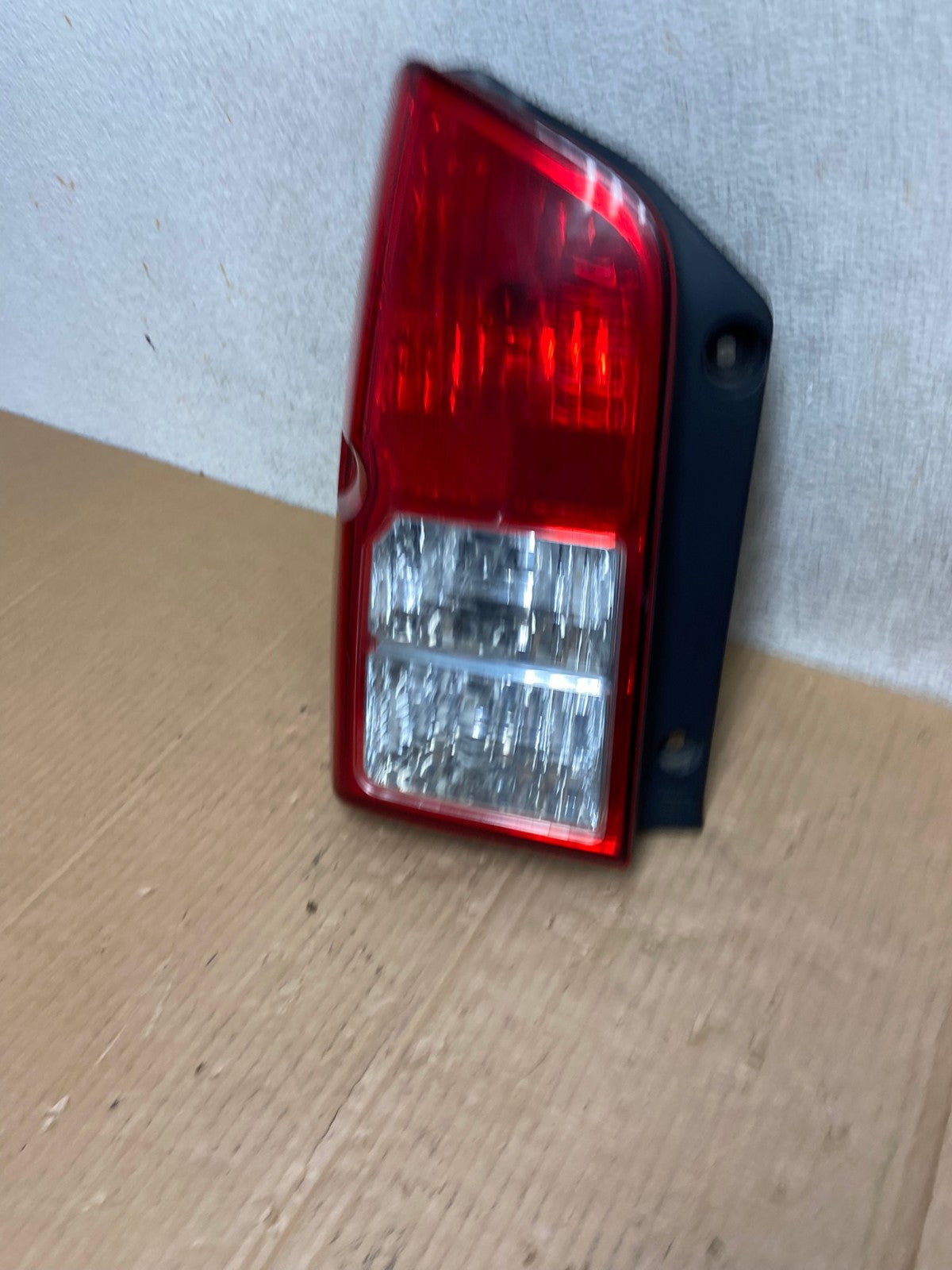 2005 to 2012 Nissan Pathfinder Tail light Left Driver Lh Side AI5867 LK1