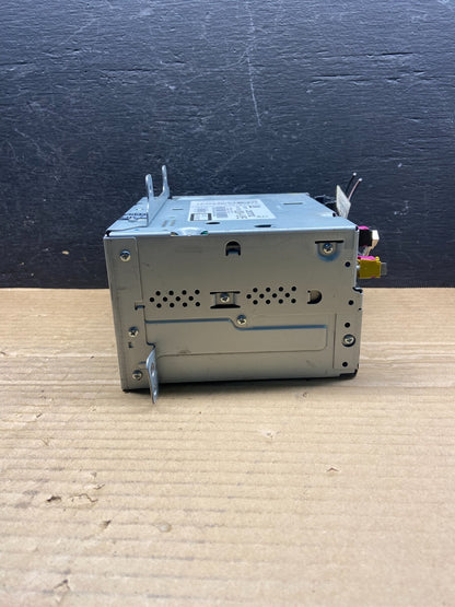 2011 to 2012 Chevrolet Equinox Cruze Radio Cd Receiver 22870782 AE4526 DG1