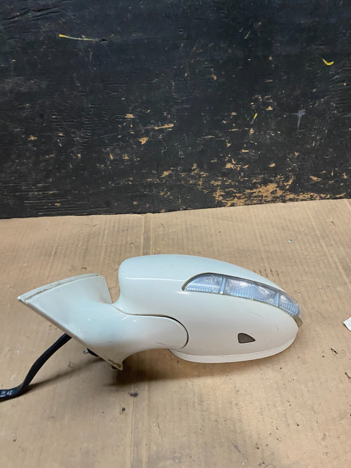 2006 to 2008 Mercedes-Benz CLS550 Left Driver LH View Door Mirror W2129 OEM MS3