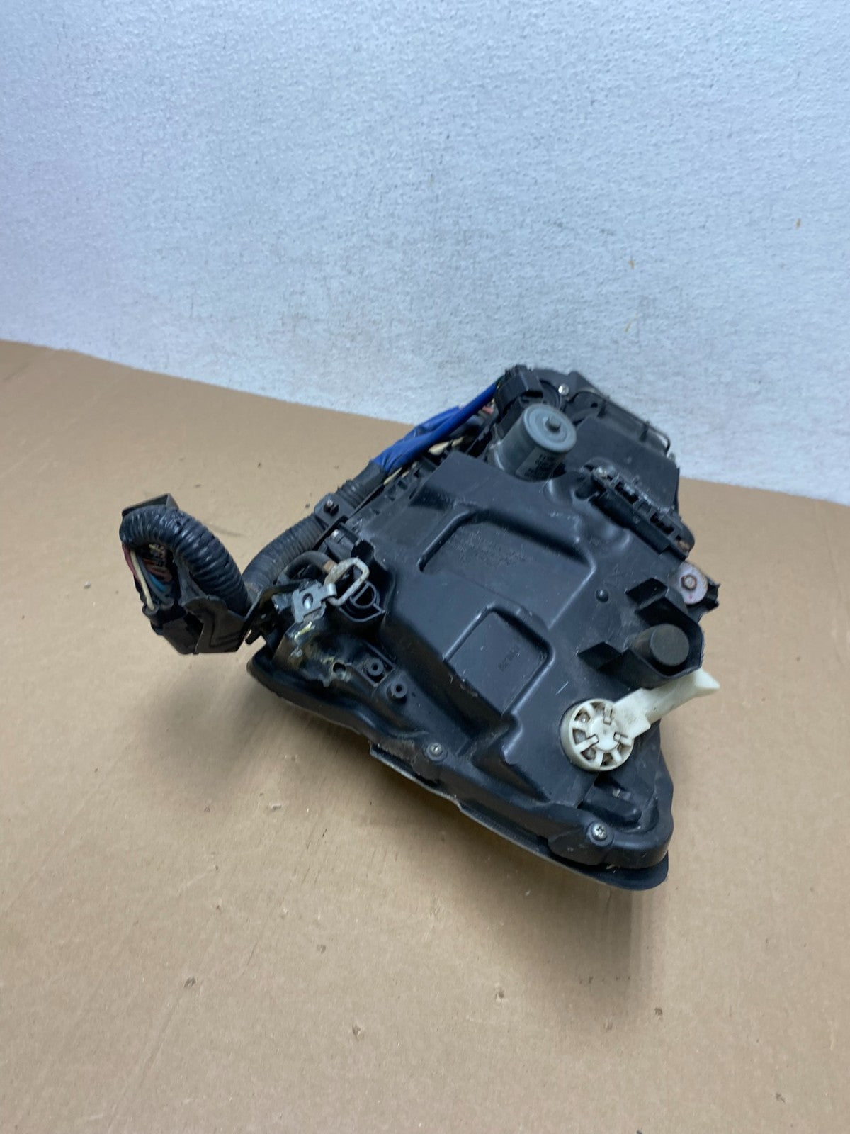 2006 - 2010 Lexus IS250 Right Passenger RH Side Xenon Headlight AD6412 DW12