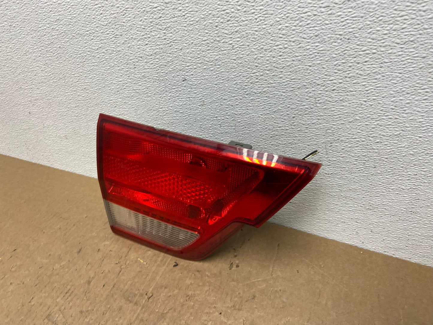 2011-2013 Jeep Grand Cherokee Left Driver Side Lh Inner Tail Light Oem AC1626 LK1
