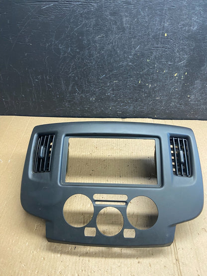 2013-2021 Nissan NV200 Center Console Radio Climate Control Air Vent AE3962 DG0