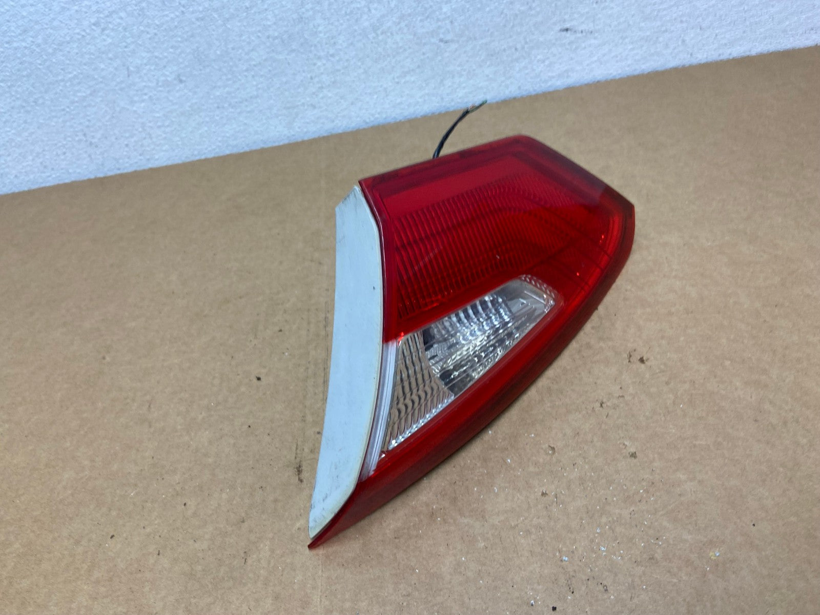 2012 to 2014 Ford Focus Sedan Right Passenger Inner Tail Light Oem AC1698 LK2