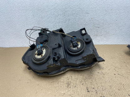 2005-2007 Jeep Grand Cherokee Right Passenger RH Halogen Headlight AF7194 DW6