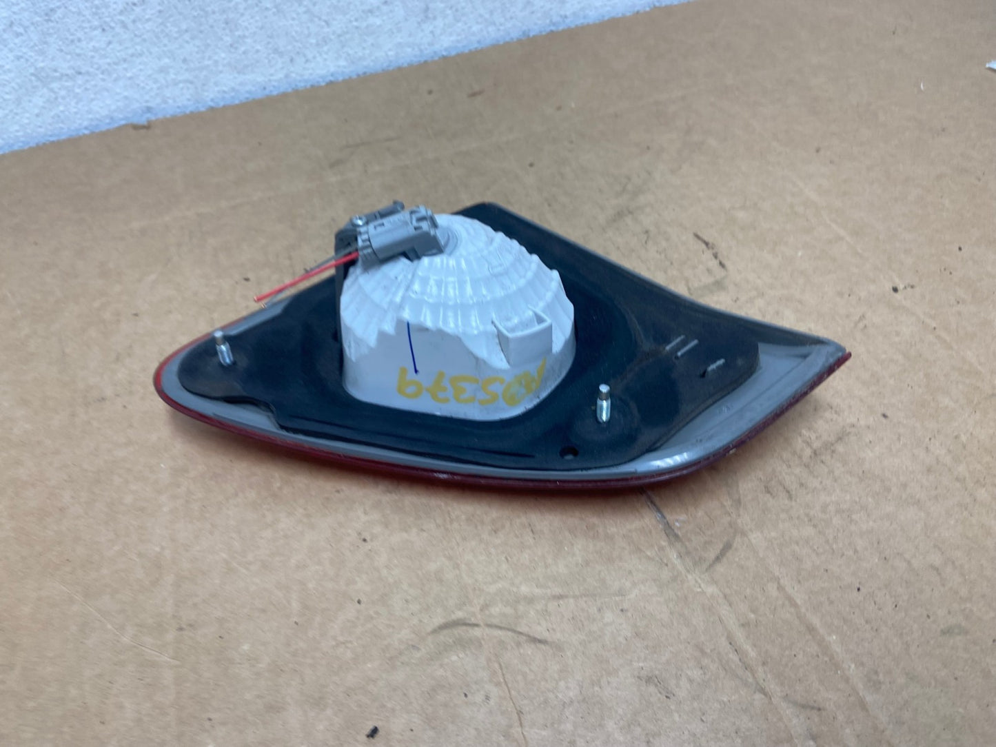 2009-2010 Toyota Corolla Right Passenger Rh Side Tail Light Inner AD5379 LK7