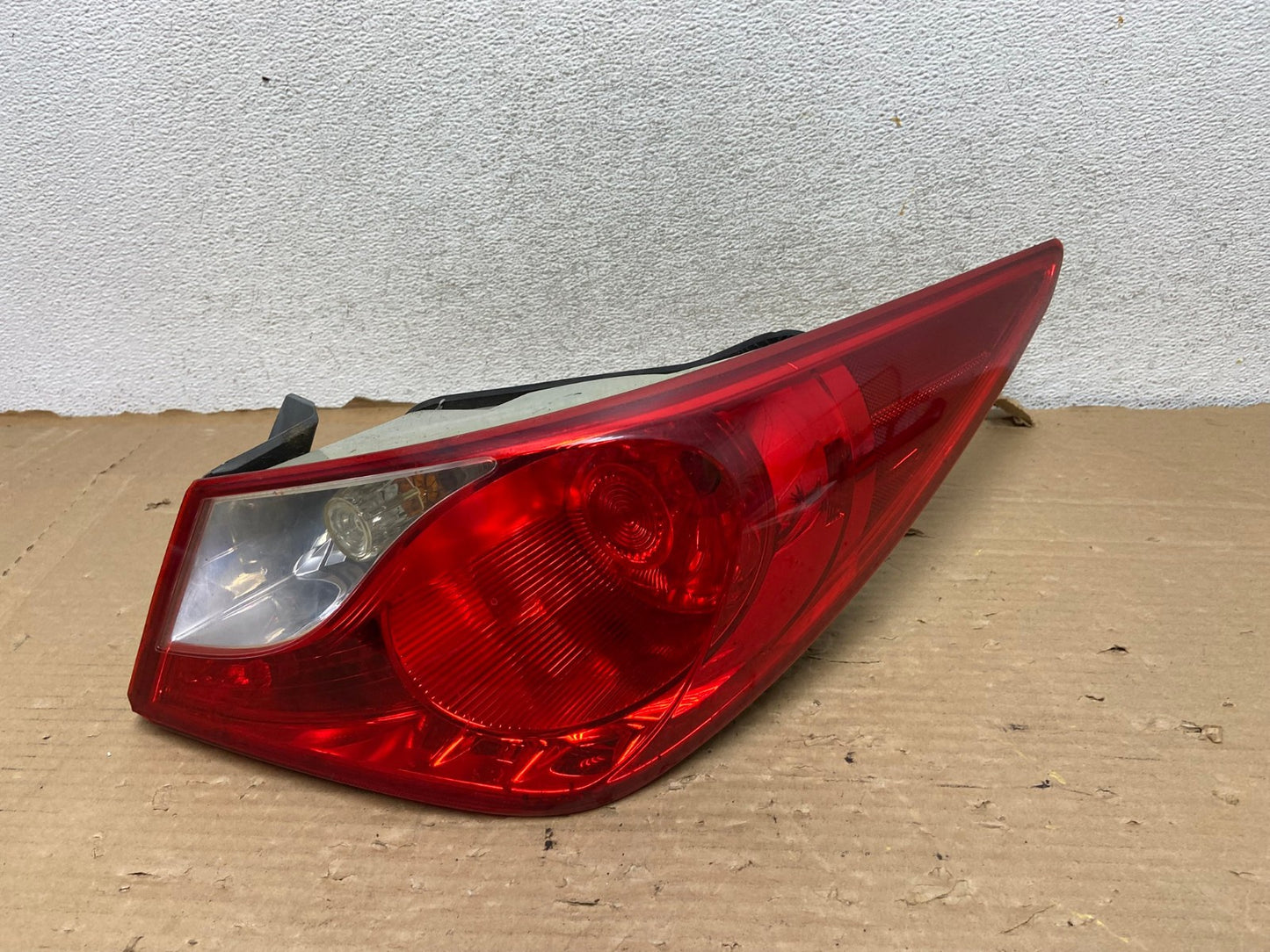 2011 2012 2013 Hyundai Sonata Right Passenger RH Tail Light AG8268 LK0