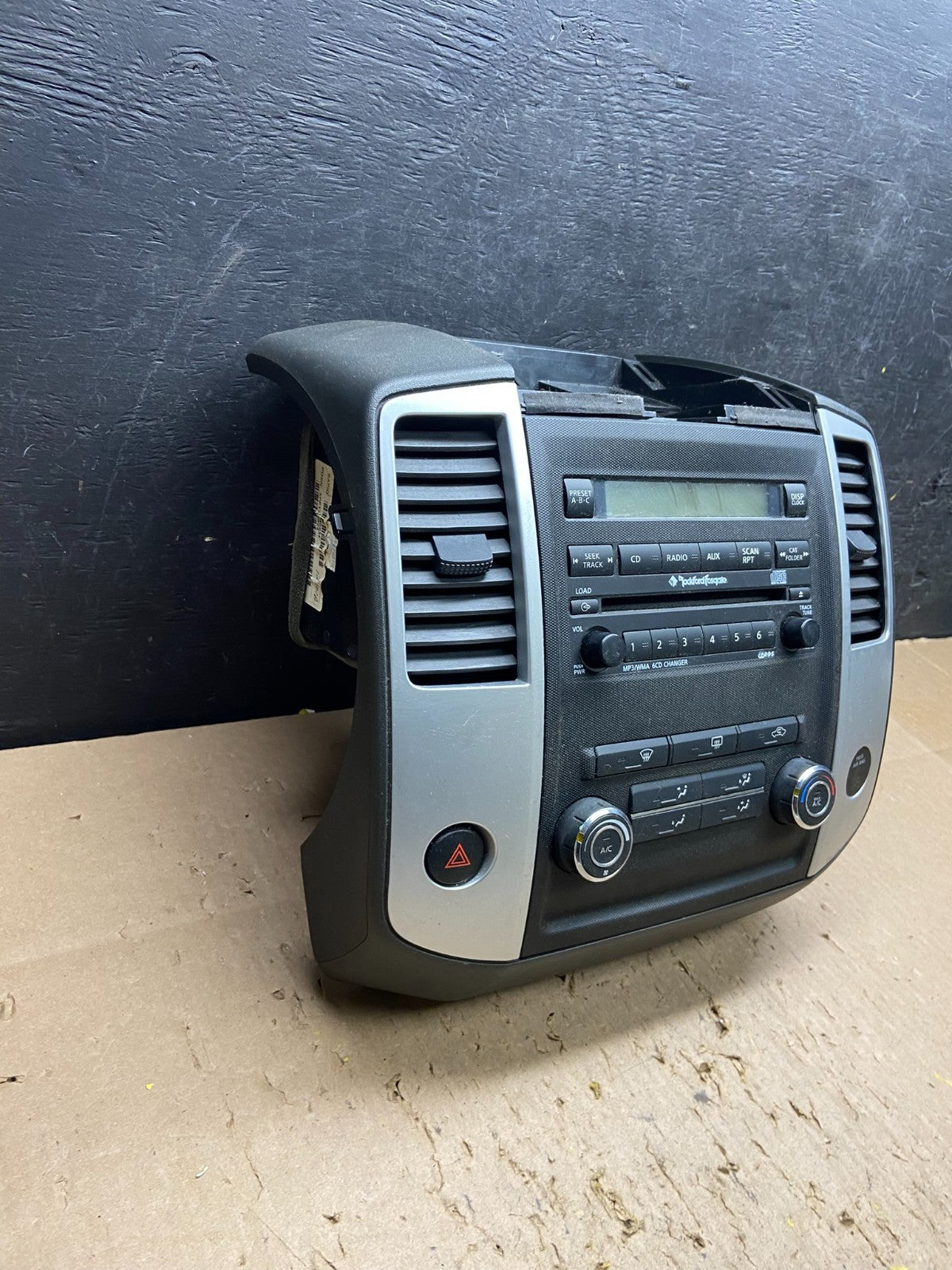 2009-2012 Nissan Frontier Xterra Radio Climate Control Bezel Center T6162 DG1