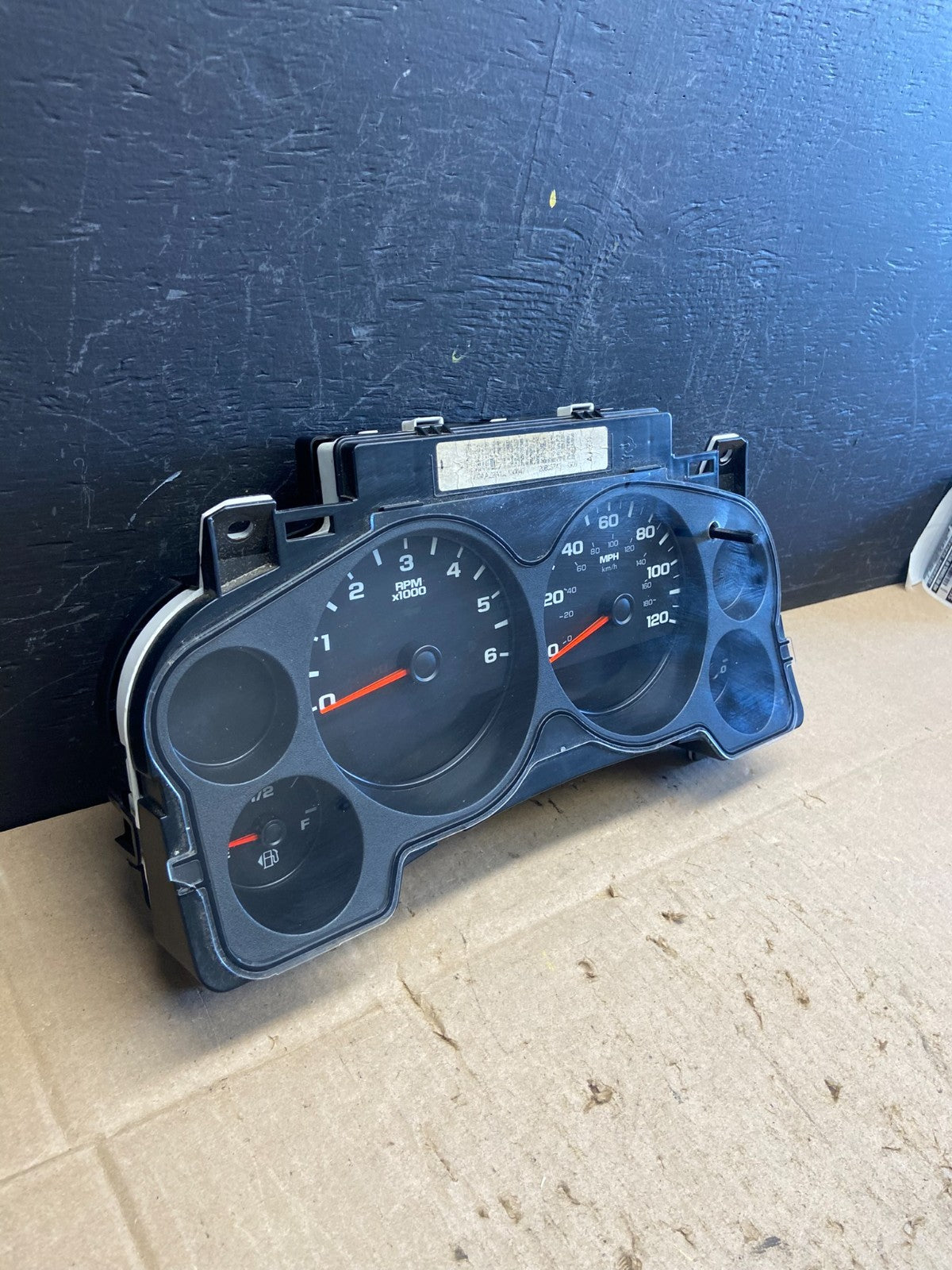 2007 to 2014 Chevrolet Silverado Sierra Cluster Gauge Speedometer ECM AB9842 DG2