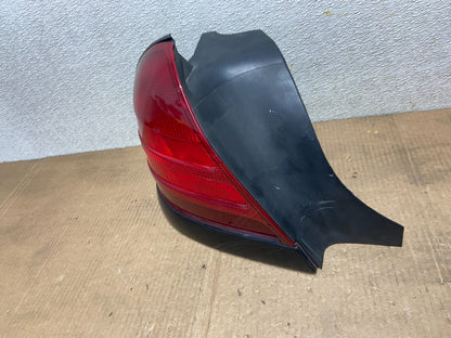 2003 - 2011 Ford Crown Victoria Left Driver Lh Side Tail Light Oem AA9651 LK1