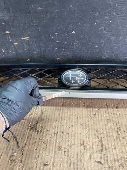 1996 Subaru Impreza Front Upper Grille Grill Q3383 DG5