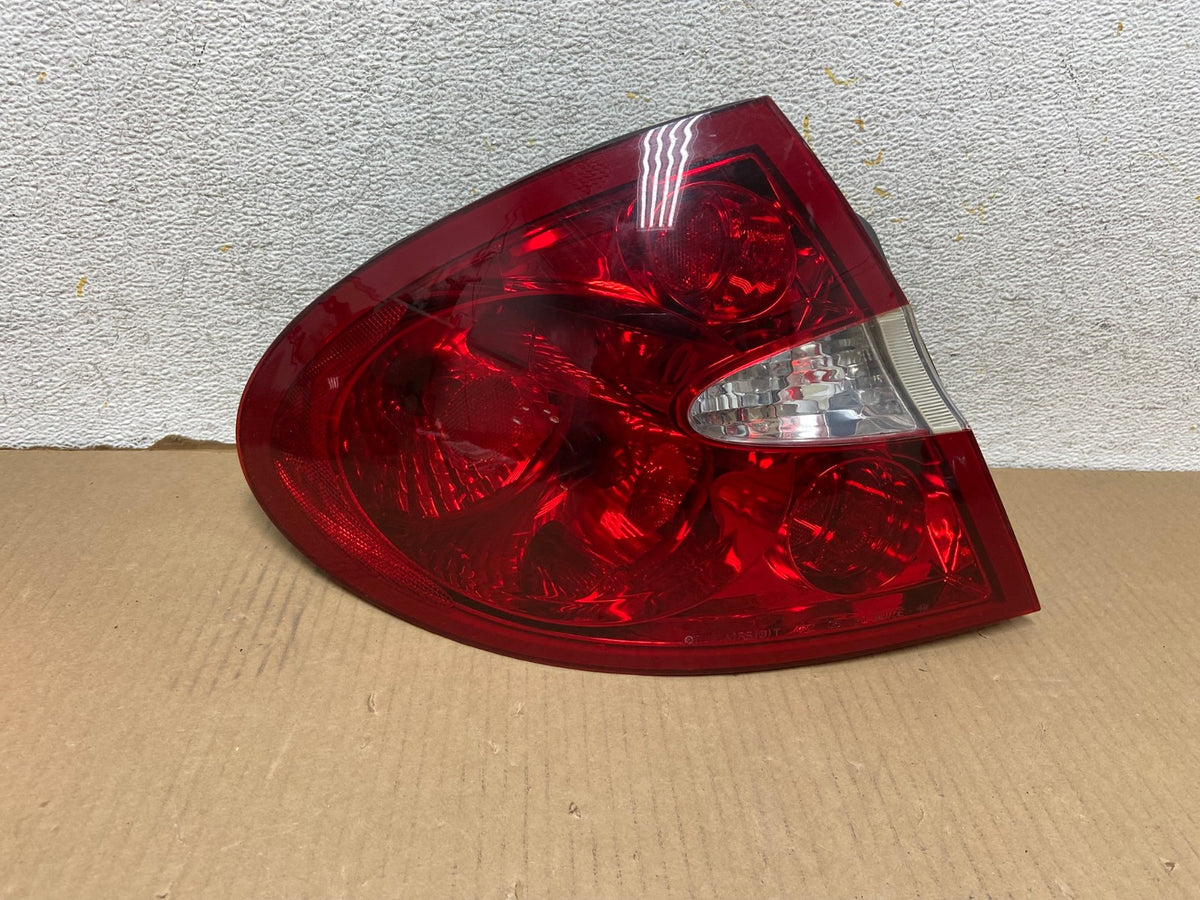 2005 to 2009 Buick Lacrosse Left Driver LH Side Tail Light AH3033 LK0