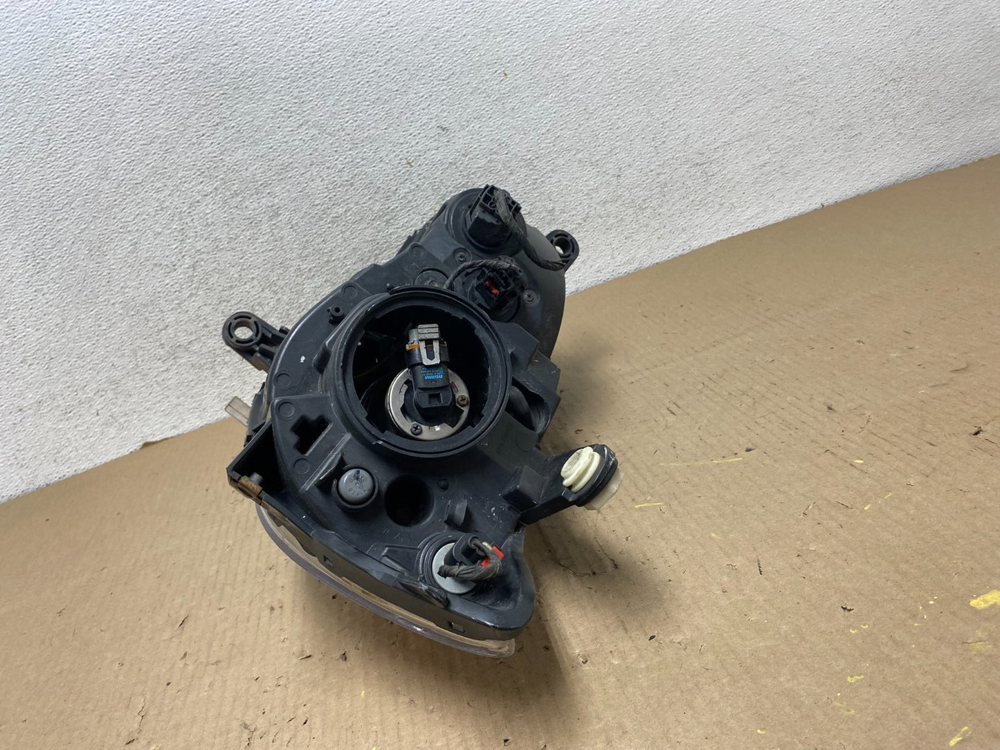 2011 2012 2013 2014 Chrysler 200 Right Passenger Halogen Headlight AG8009 DW8