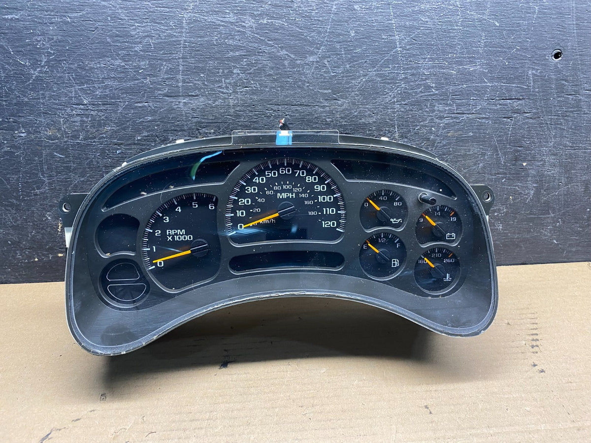 2003 to 2006 Chevrolet Silverado Speedometer Instrument Cluster AH9770 DW0