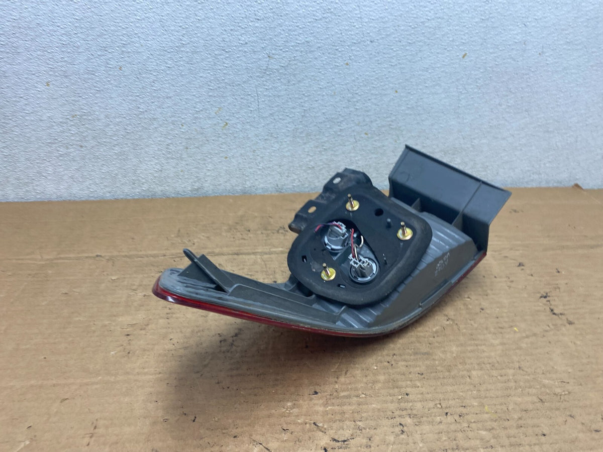 2003 to 2004 Honda Accord Sedan Left Driver Lh Side Tail light M7770 DW4