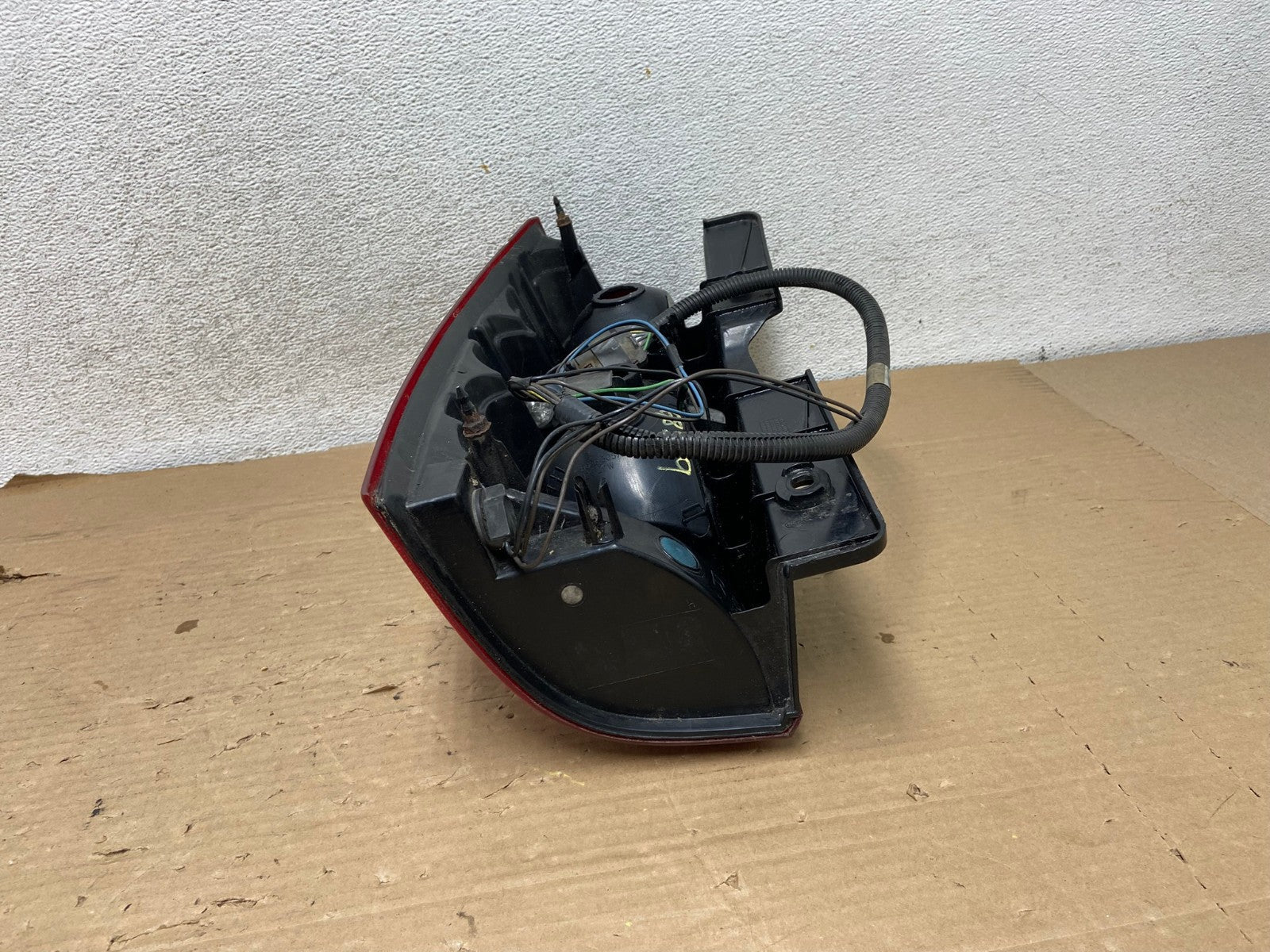2008-2014 Chevrolet Tahoe Suburban Right Passenger Rh Tail Light AG8219 LK6