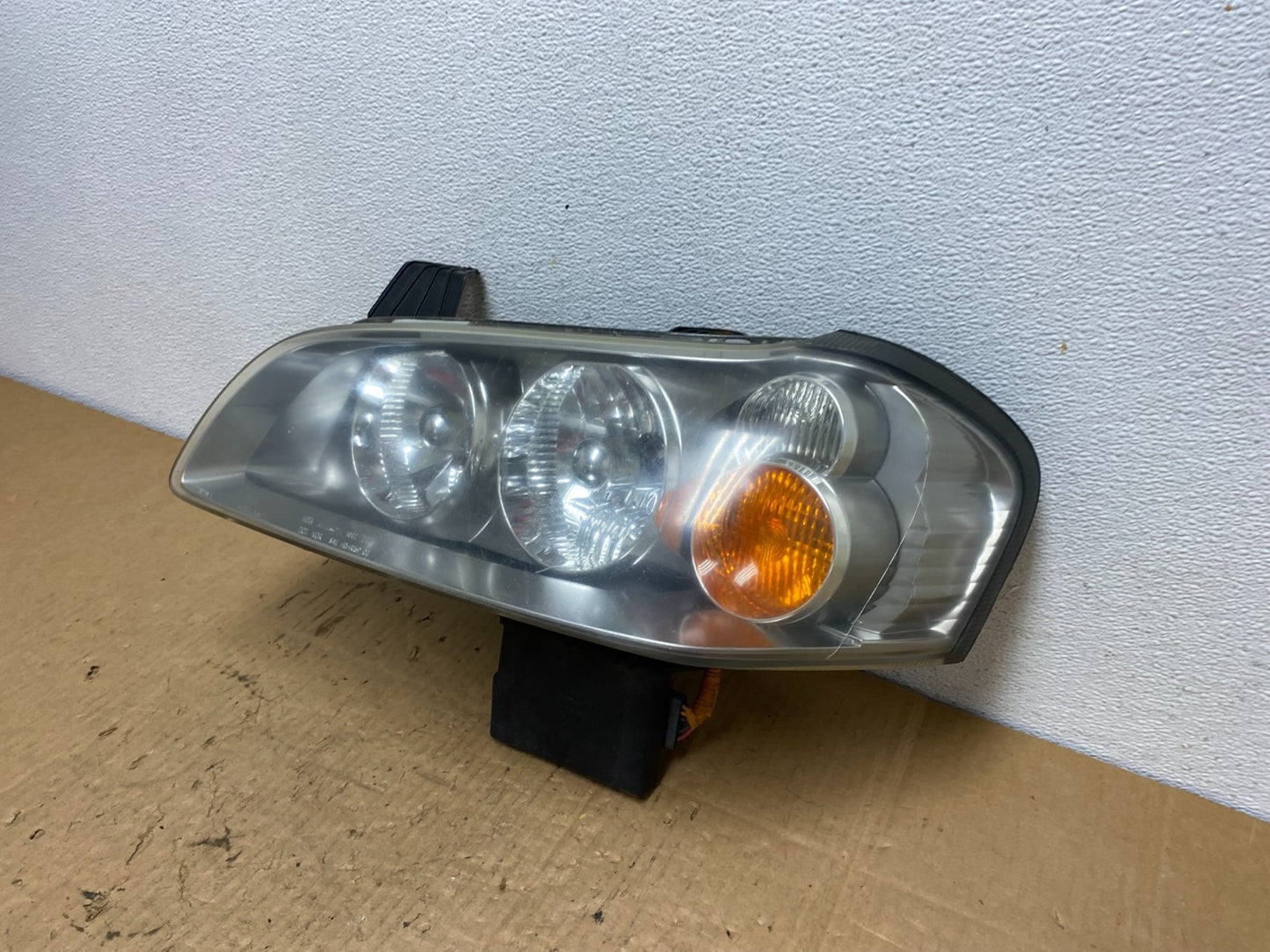 2002-2003 Nissan Maxima Left Driver LH Headlight Xenon HID AC8336 DW1