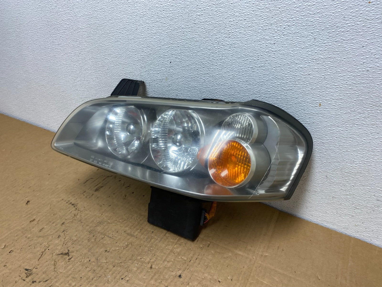2002-2003 Nissan Maxima Left Driver LH Headlight Xenon HID AC8336 DW1