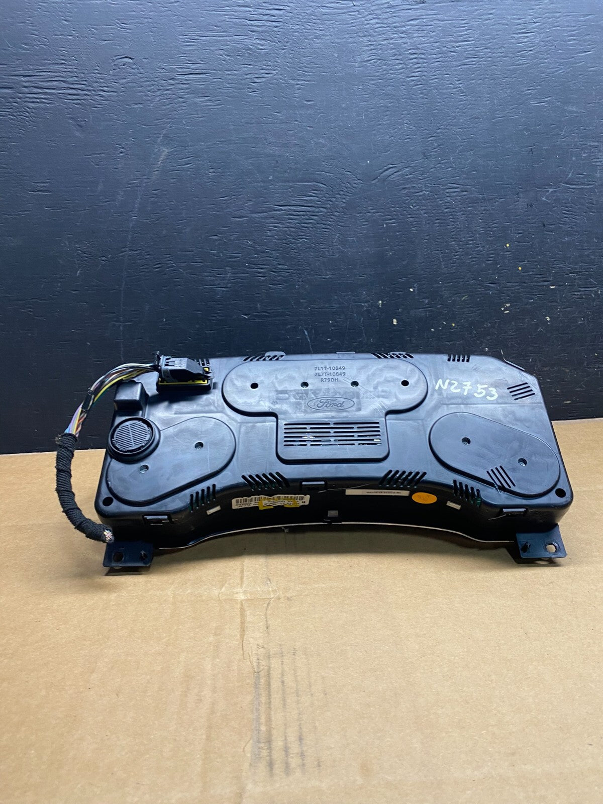 2007 to 2014 Ford Expedition Speedometer Cluster Gauge N2753 PS6