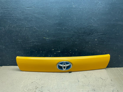 2012 2013 2014 Toyota Prius V Trunk Lid Liftgate Garnish Trim Panel T0488 DG0