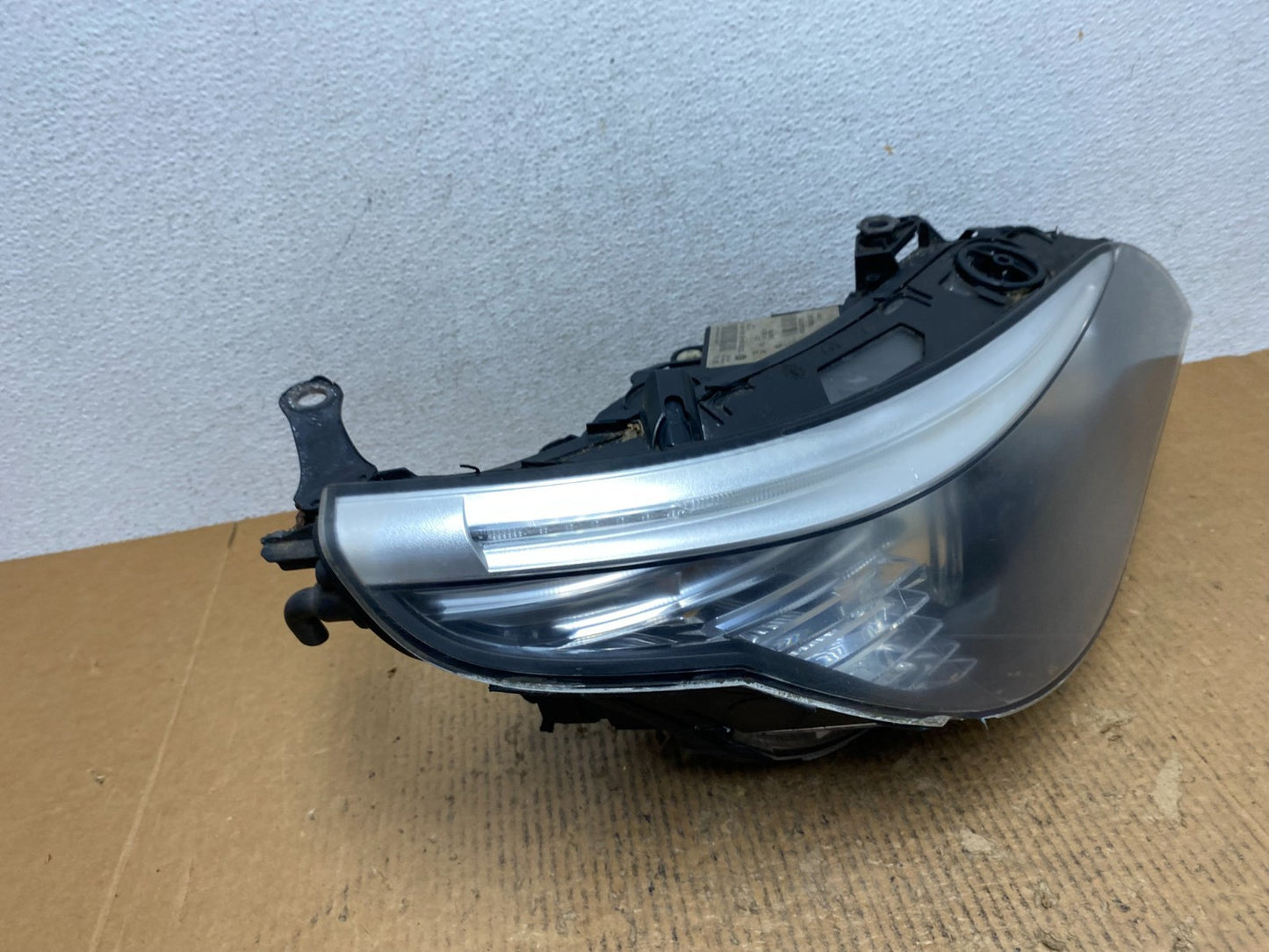 2008 to 2010 Bmw 5 Series 535I 550I AFS Xenon Hid Right Headlight AE1628 DW2