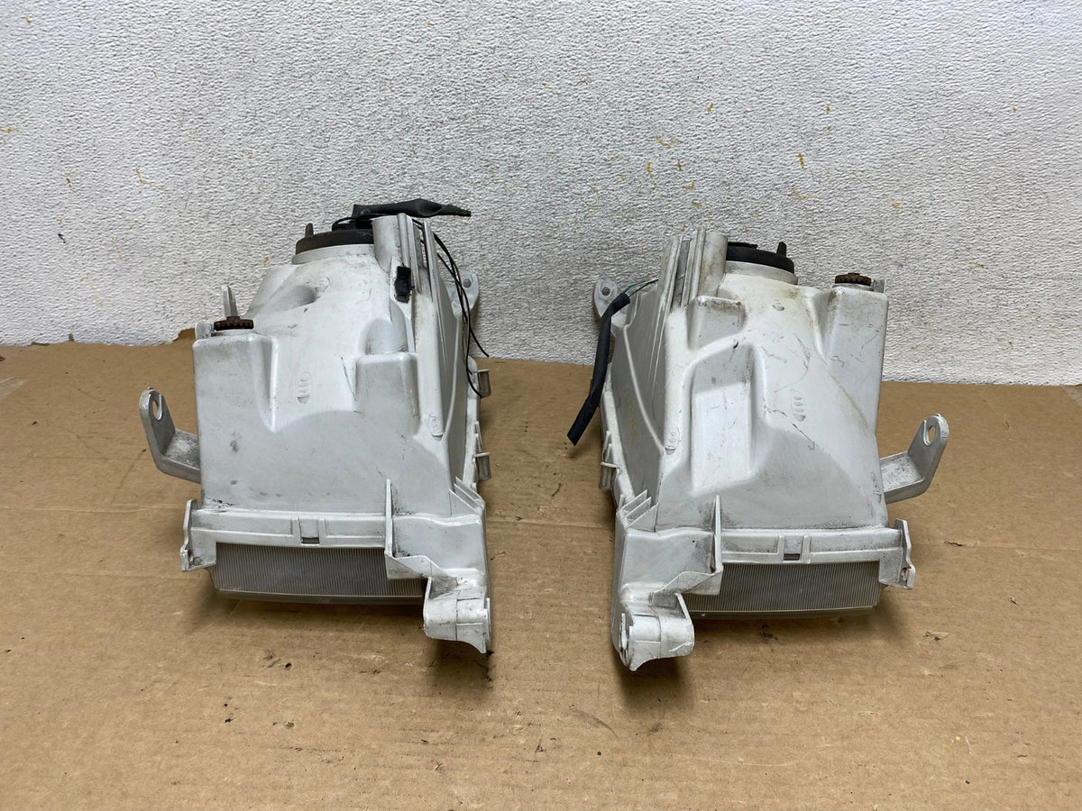 2004 2005 2006 Scion XB Left+Right Halogen Headlights AH7966 LK7