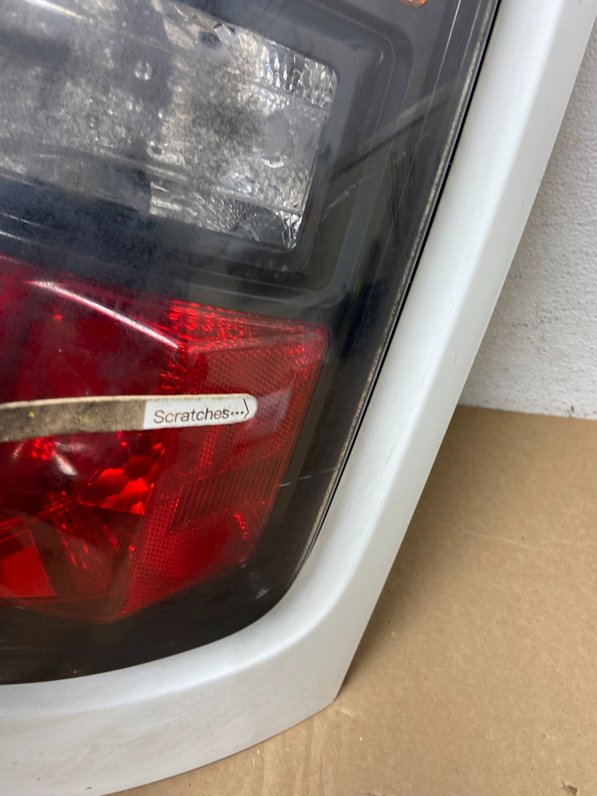 2010 to 2011 Kia Soul Left Driver LH Side Tail Light AG05274