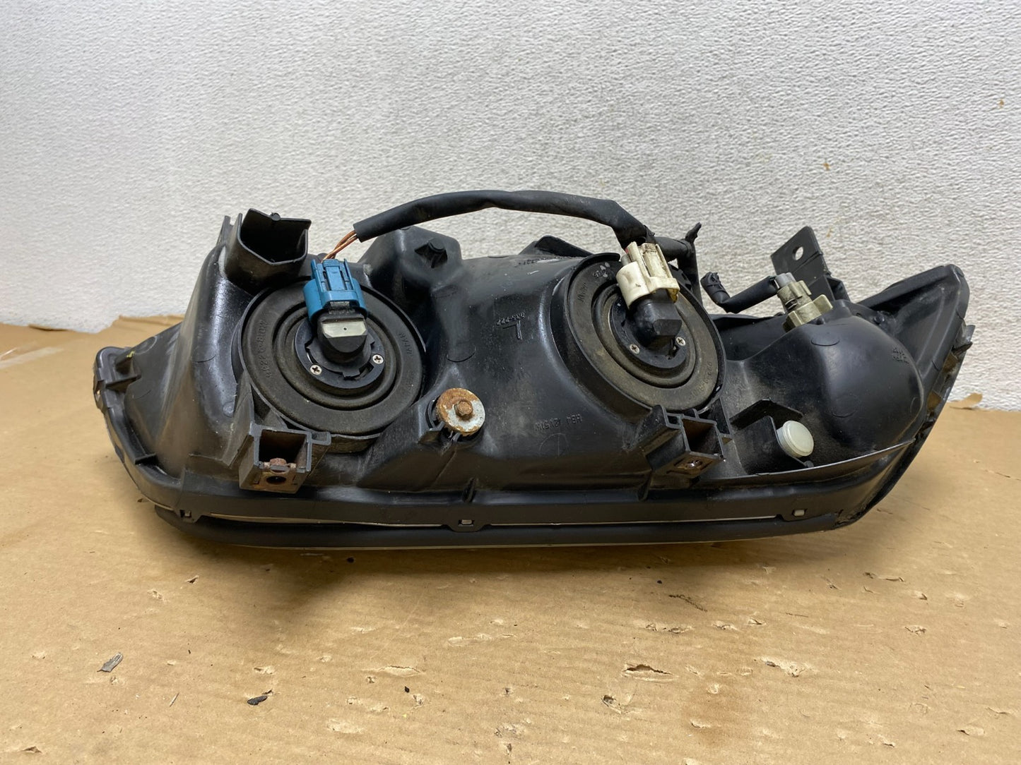 2001 to 2003 Acura MDX Left Driver LH Halogen Headlight AG9199 DW4