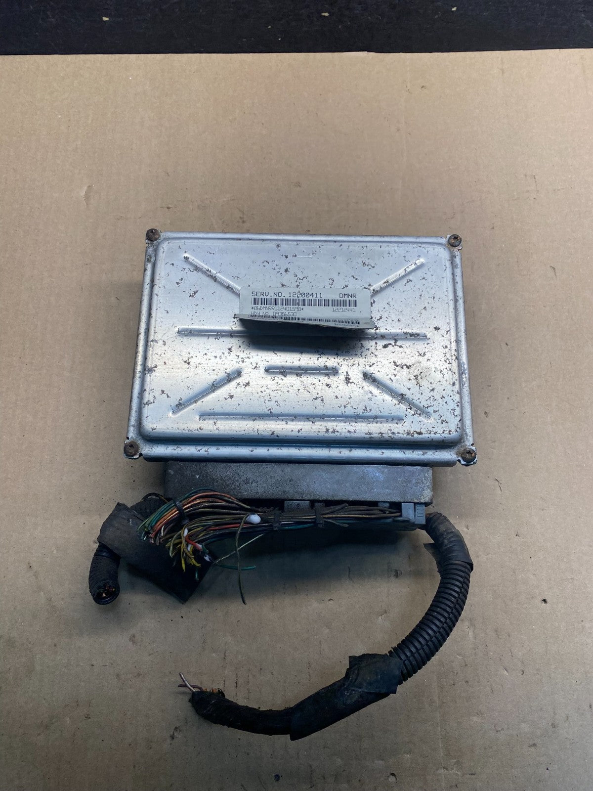 2001-2002 Silverado Tahoe Engine Computer Module 12200411 ECM ECU AG5968 DG0