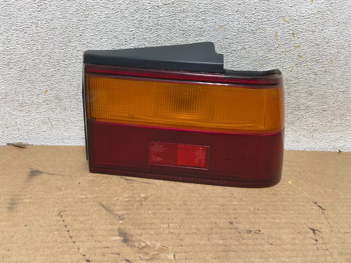 1986 - 1989 Honda Accord Right Passenger RH Tail Light AH4229 DG0