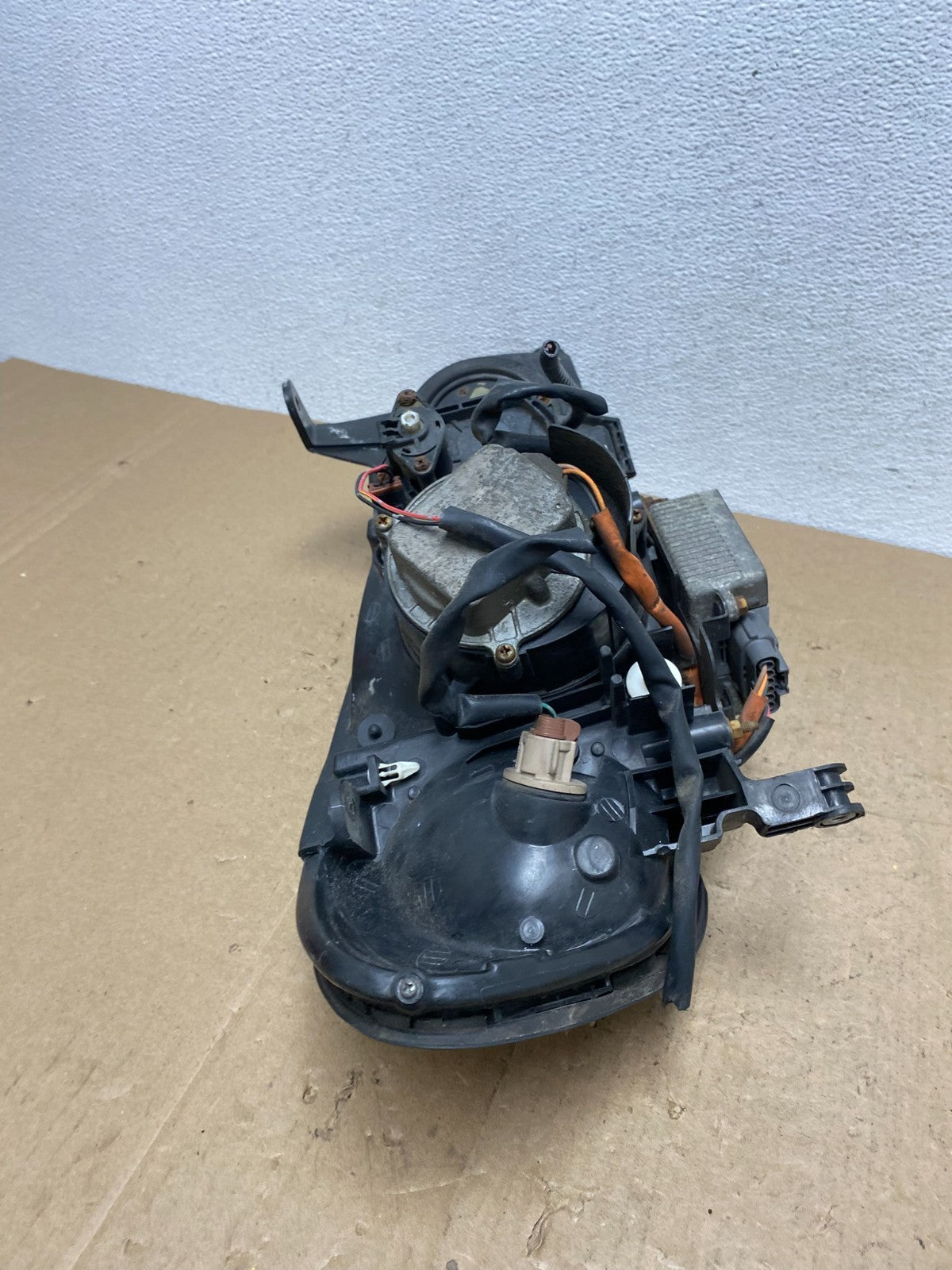 2000 to 2001 Infiniti I30 Left Driver LH Side Headlight Xenon AC5865 DW8