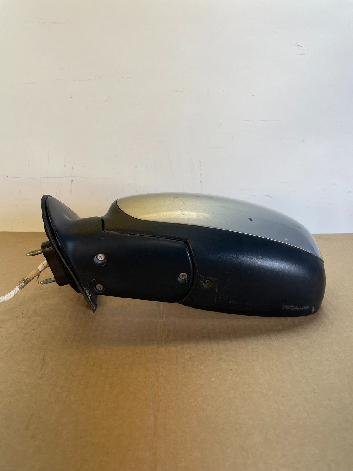 2001 to 2006 Toyota Sequoia Left Driver View Door Mirror AH6284 DW3