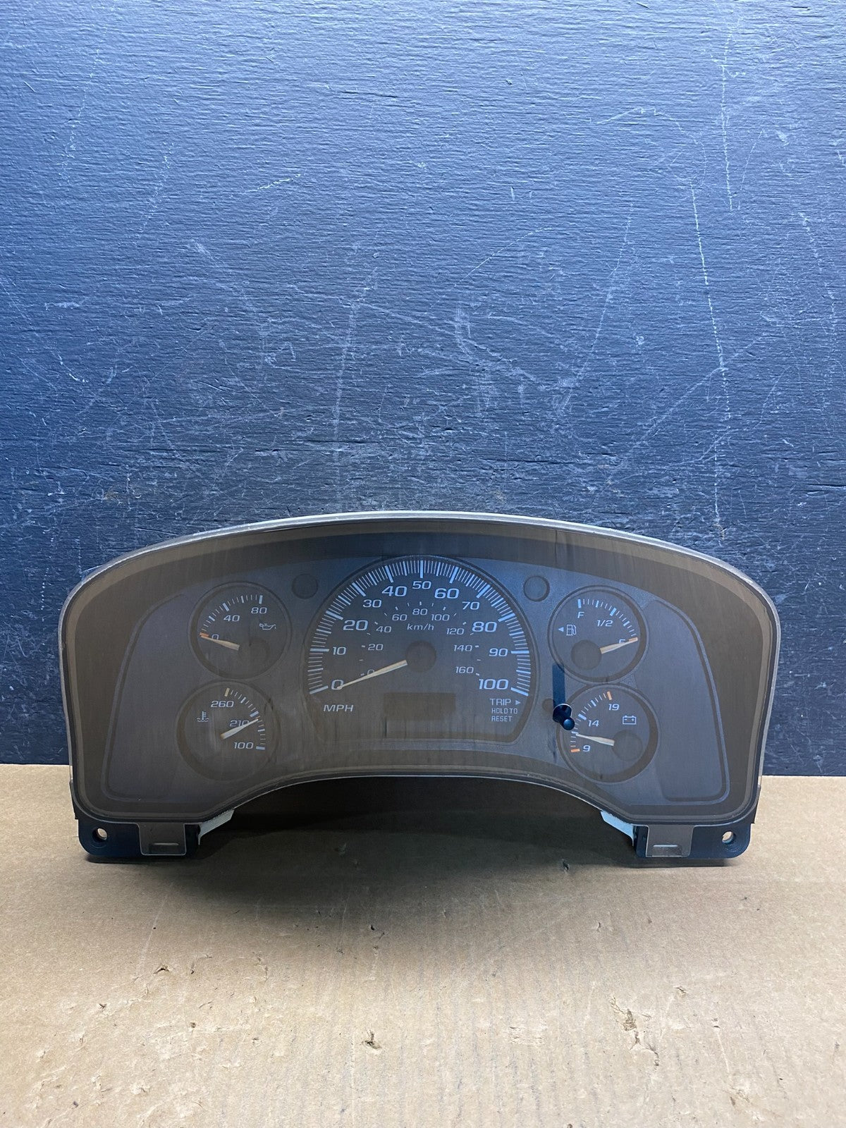 2003 to 2007 Chevrolet Express Speedometer Cluster Gauge AG7412 DG0