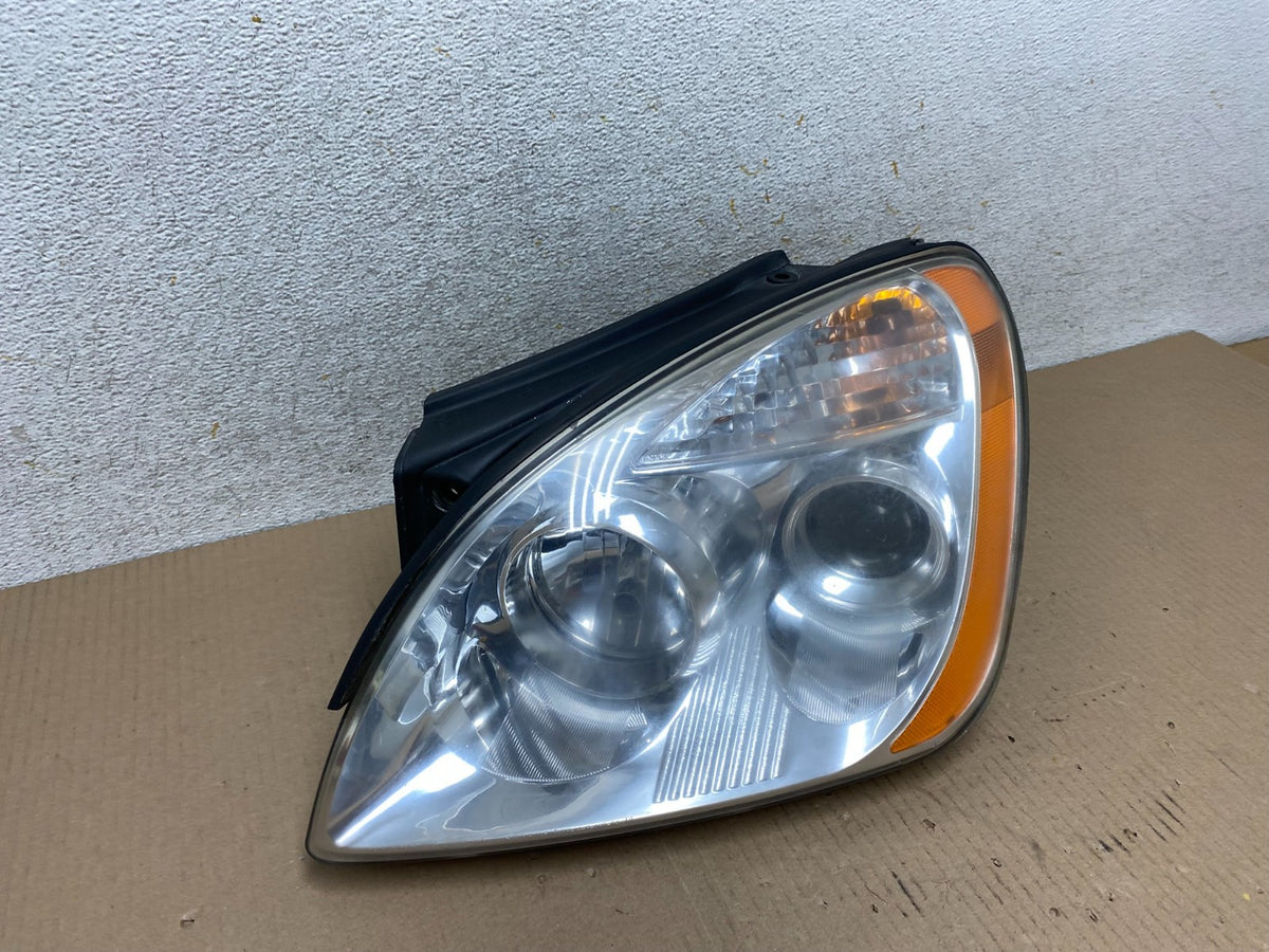 2007 - 2009 Kia Rondo Left Driver LH Side Halogen Headlight AJ2472 DW2