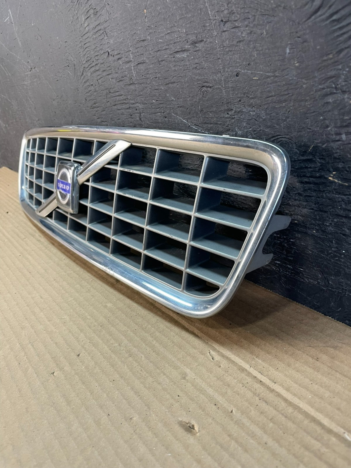 2004 2005 2006 Volvo S80 Front Upper Grill Grille AF3326 DG1