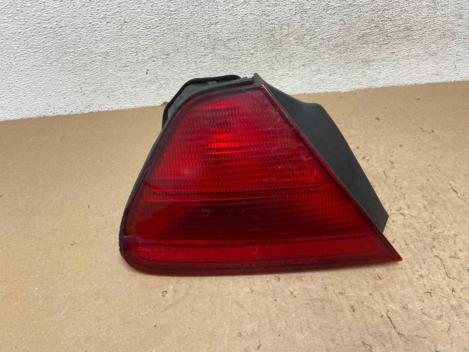 1998 - 2002 Honda Accord Coupe 2-door Left Driver LH Tail Light AG43880