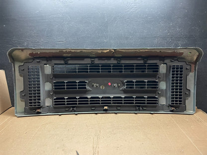 2008 to 2014 Ford Econoline E150 E250 Front Upper Chrome Grill Grille z5796 DG8