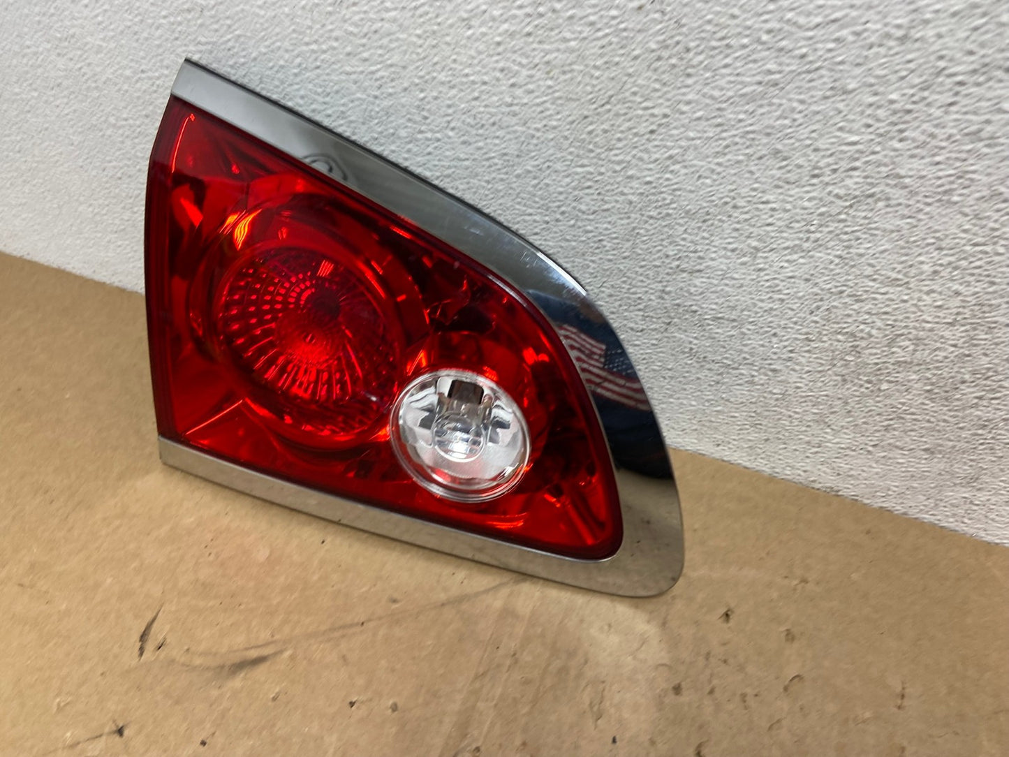 2008 - 2012 Buick Enclave Left Driver Lh Inner Tail Light AG1218 LK1