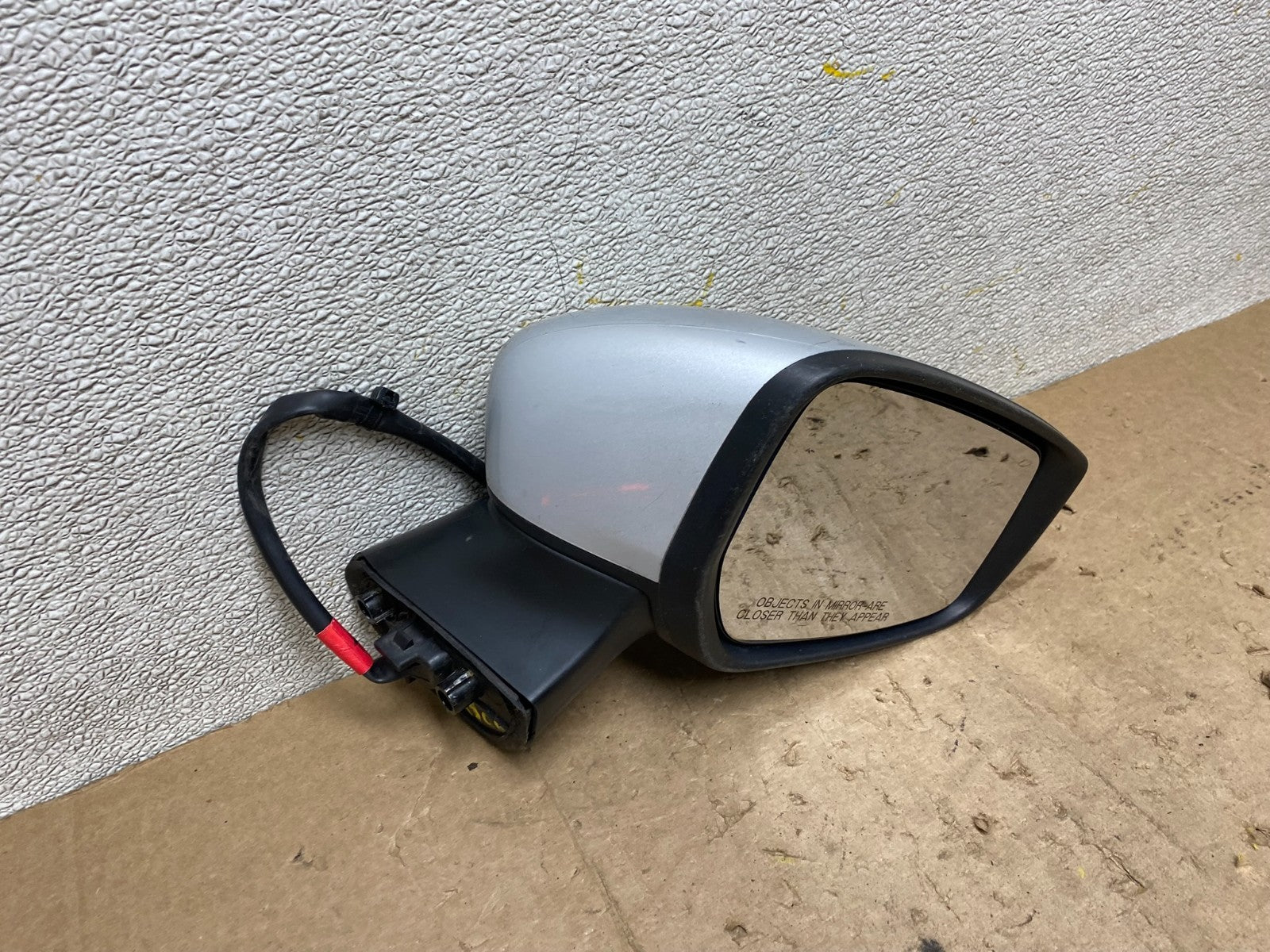 2012 to 2014 Nissan Versa Note Right Passenger RH View Door Mirror OE AB7049 DG7
