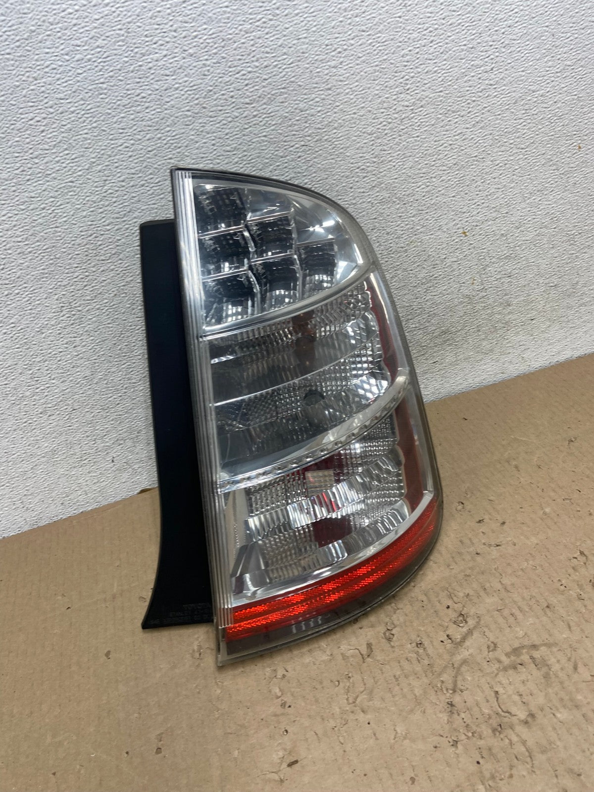 2006 to 2009 Toyota Prius Tail Light Right Passenger Side AG5956 LK2