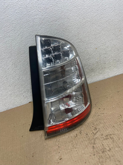 2006 to 2009 Toyota Prius Tail Light Right Passenger Side AG5956 LK2