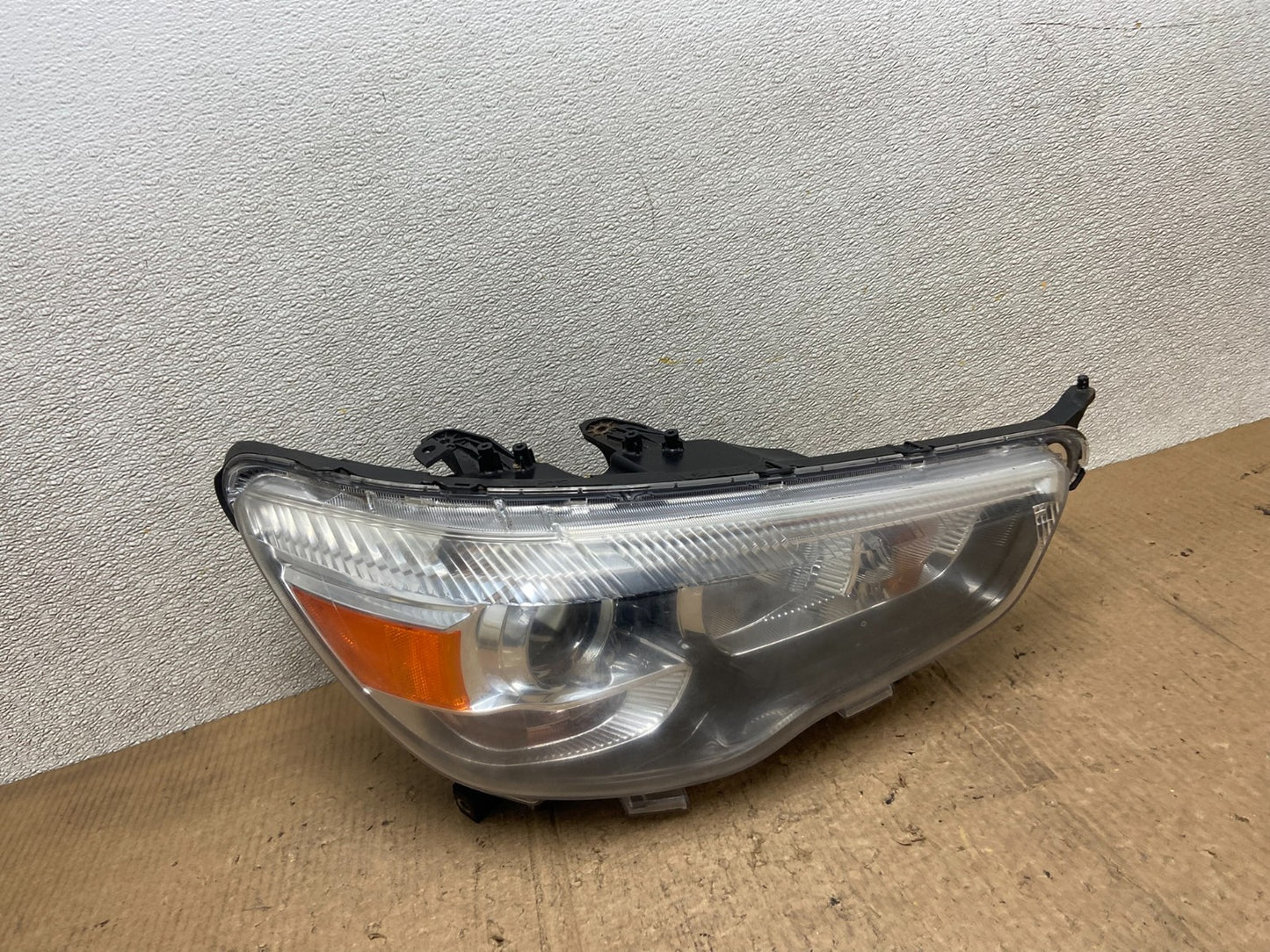 2011-2013 Mitsubishi Outlander Sport Right Passenger Xenon Headlight AA8317 DW0