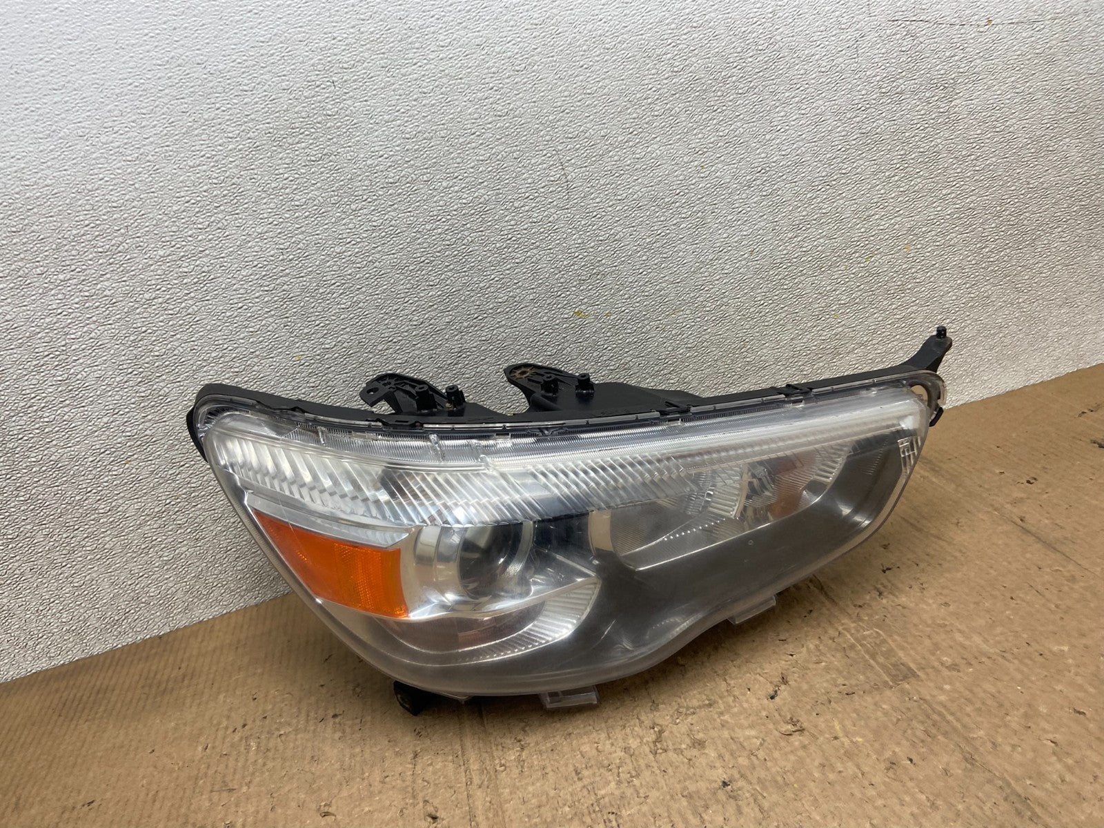 2011-2013 Mitsubishi Outlander Sport Right Passenger Xenon Headlight AA8317 DW0