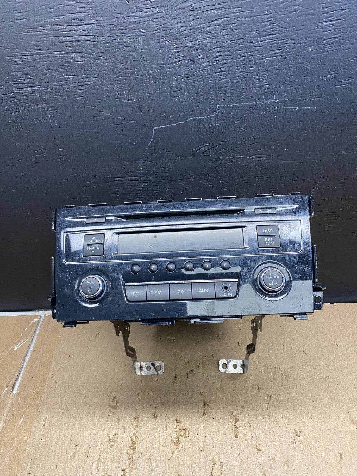 2013 to 2015 Nissan Altima Radio Cd Mp3 Player AUX Port AB5665 DG0