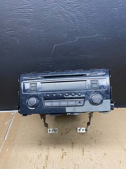 2013 to 2015 Nissan Altima Radio Cd Mp3 Player AUX Port AB5665 DG0