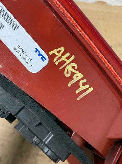 2004 to 2005 Volkswagen Jetta Right Passenger RH Side Tail Light DEPO AH8941 LK8