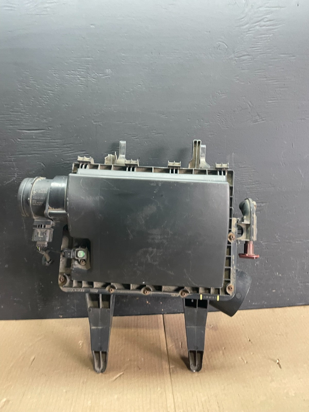 2010 to 2018 Mercedes-Benz Sprinter 2500 3.0L Air Cleaner Box ab7841 DG0